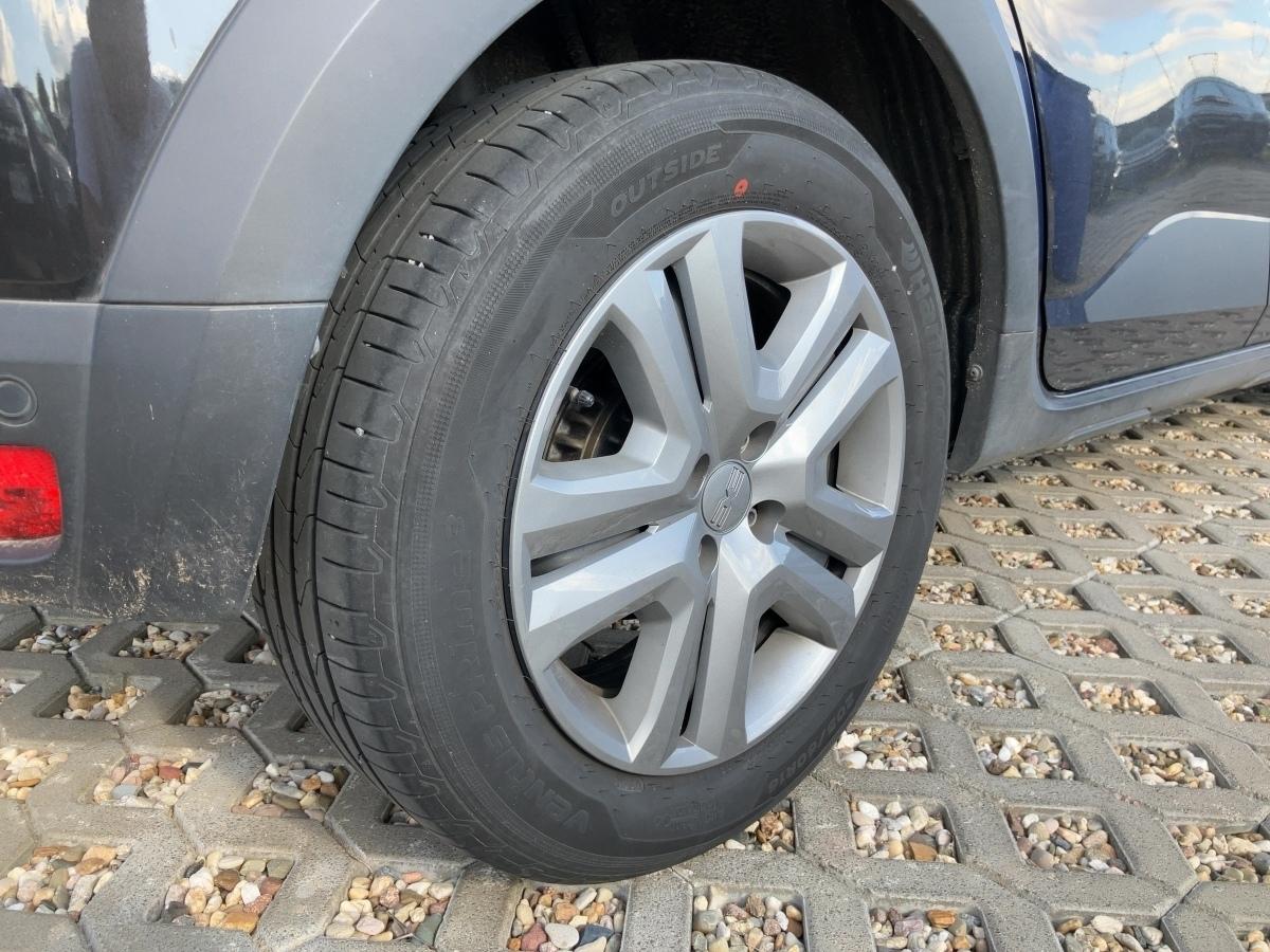 Fahrzeug-Bild 9