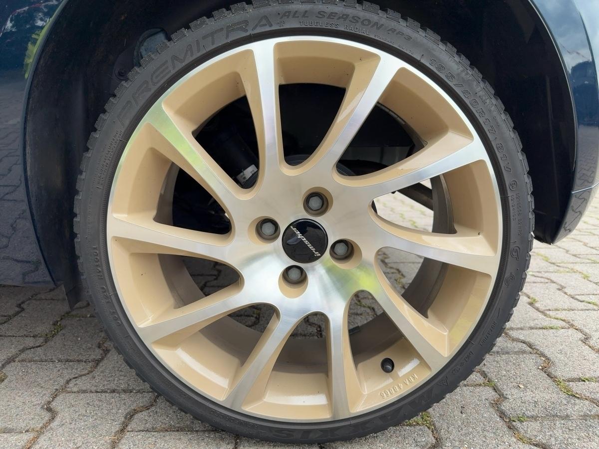 Fahrzeug-Bild 13