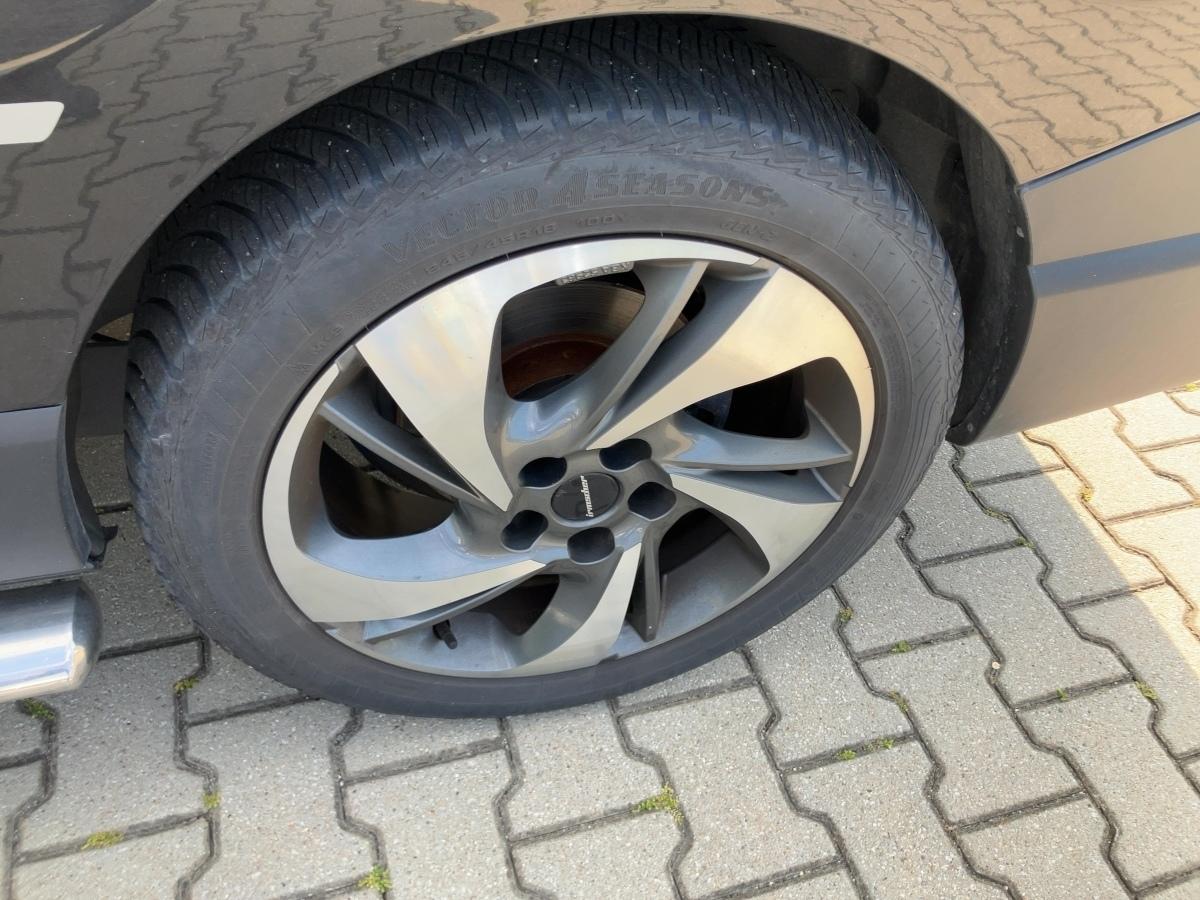 Fahrzeug-Bild 12