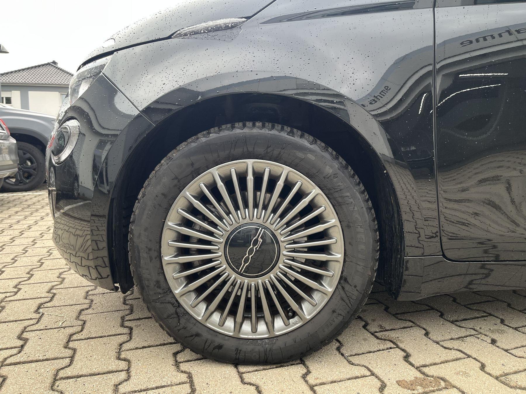 Fahrzeug-Bild 18
