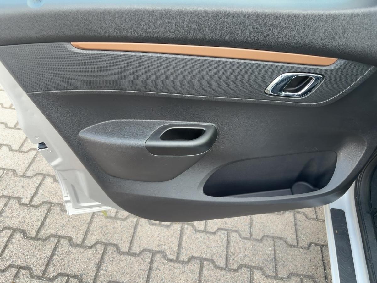 Fahrzeug-Bild 9