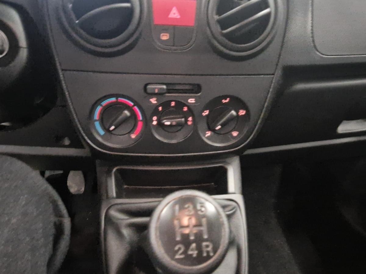 Fahrzeug-Bild 16