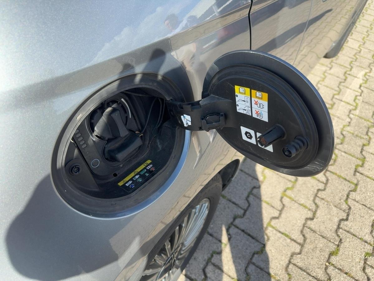 Fahrzeug-Bild 14