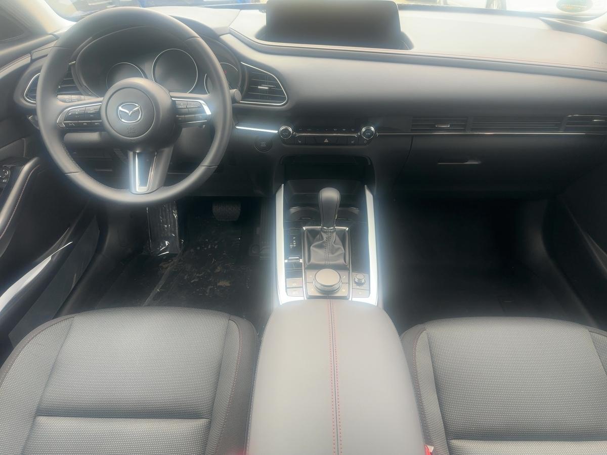 Fahrzeug-Bild 9