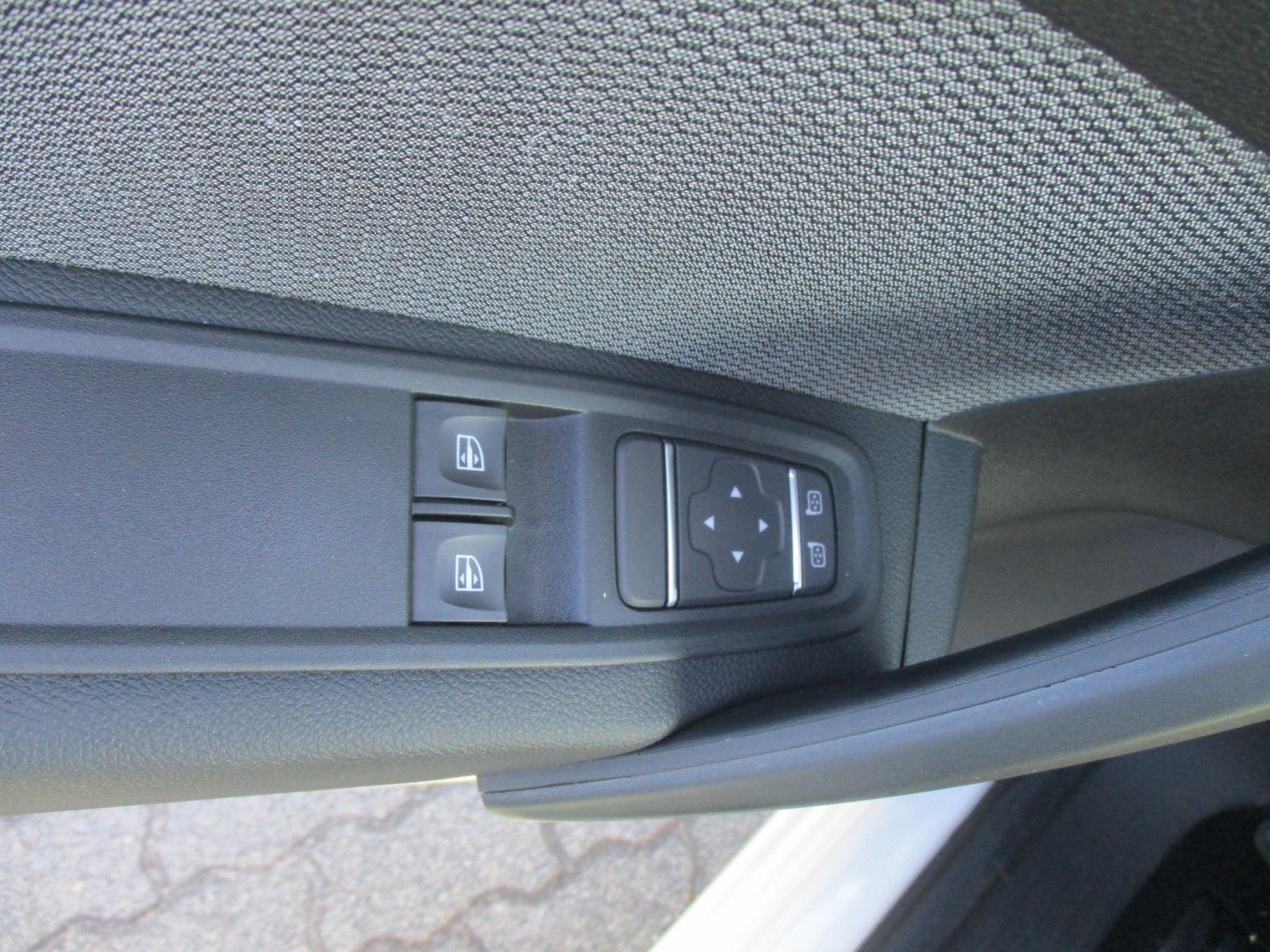 Fahrzeug-Bild 8