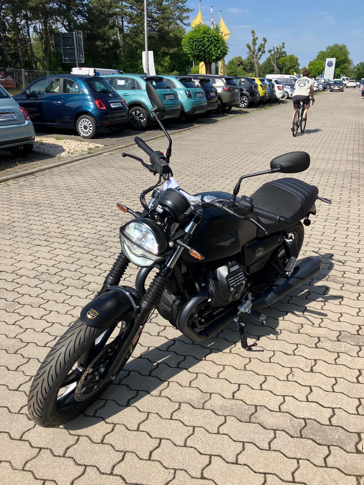 Moto Guzzi V7 STONE E5+