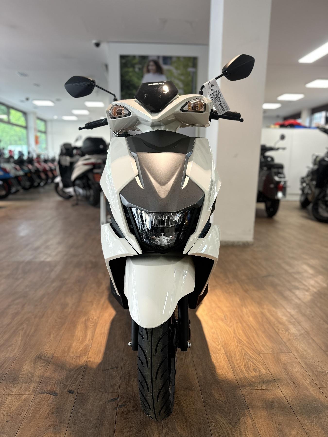 Suzuki AVENIS 125  