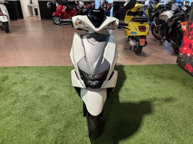 Suzuki AVENIS 125