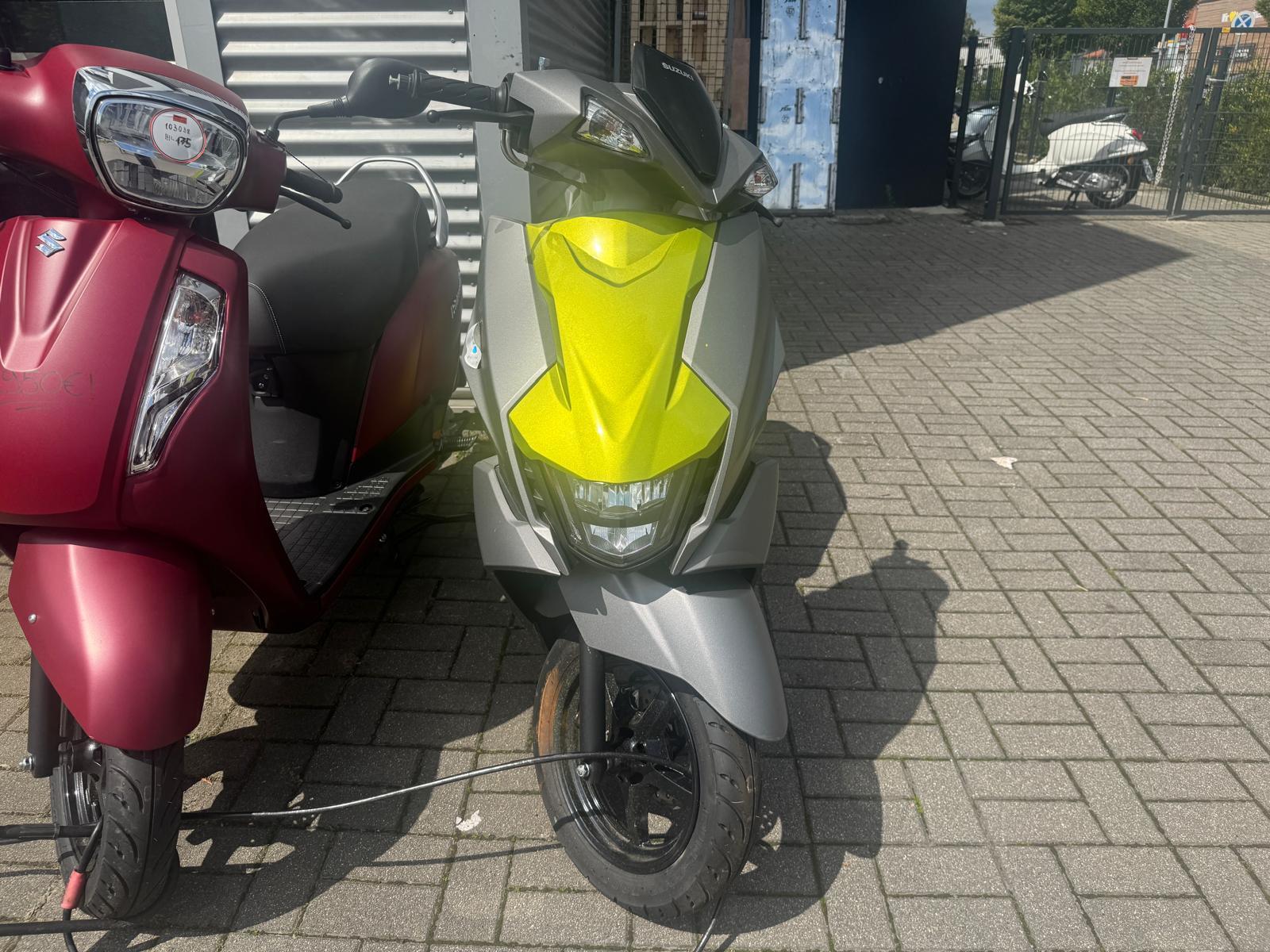 Suzuki AVENIS 125  