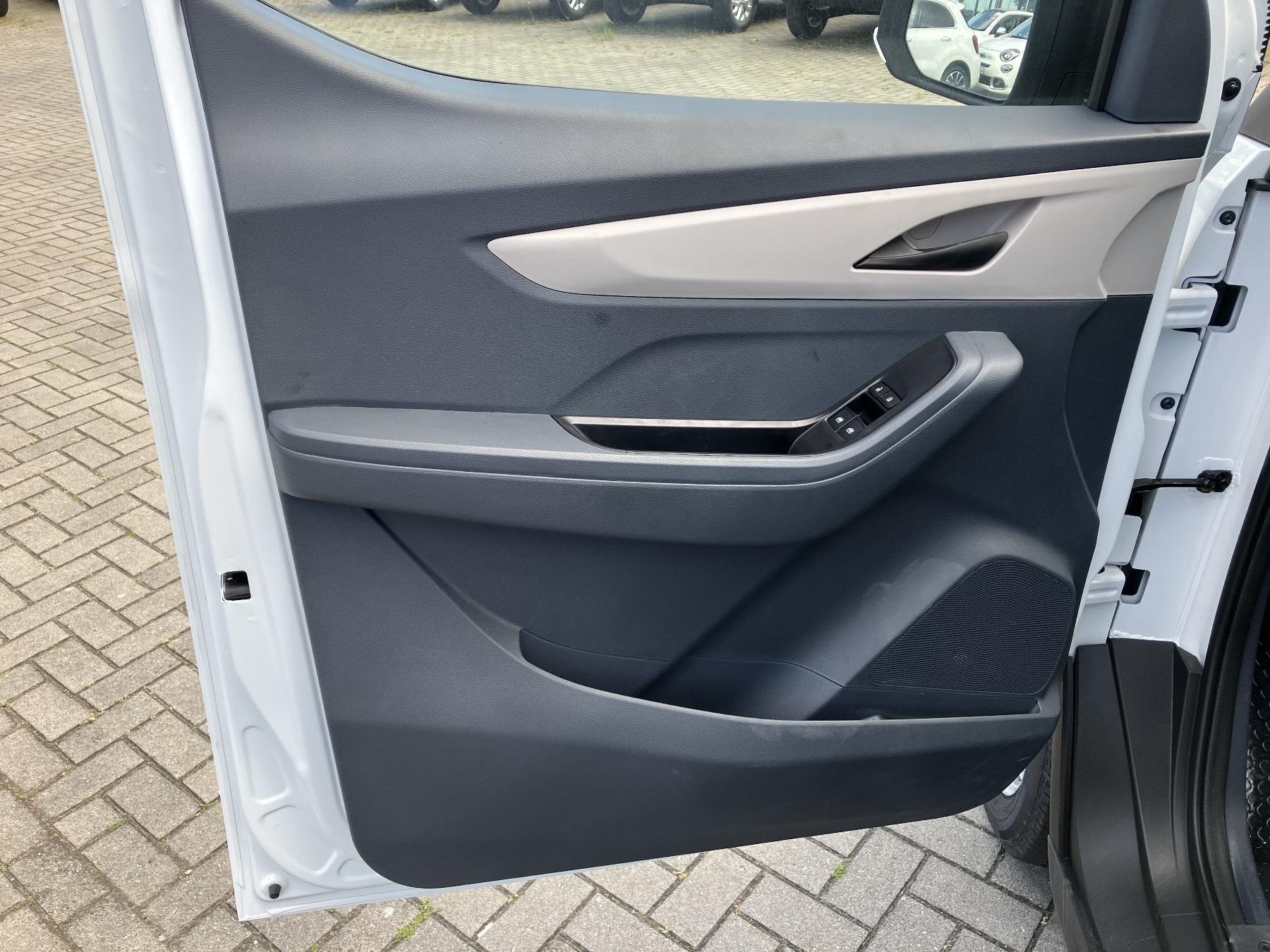 Fahrzeug-Bild 6