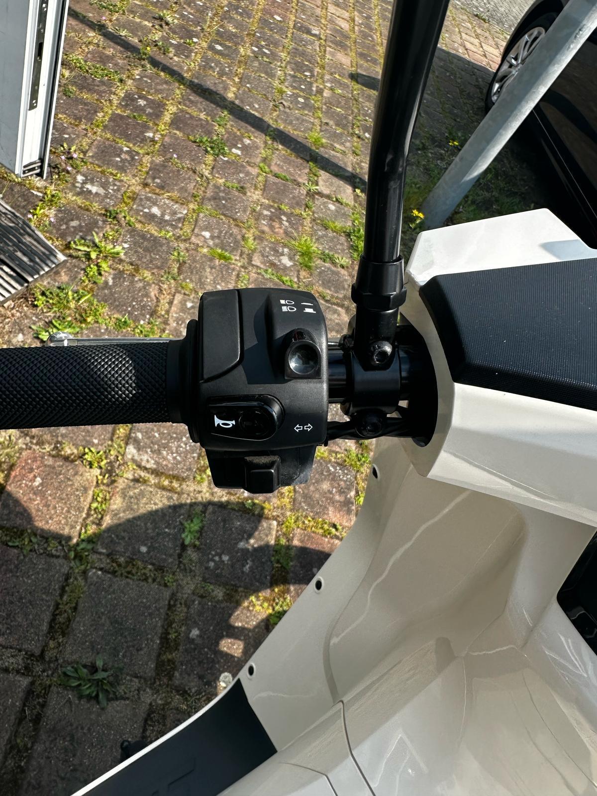 Fahrzeug-Bild 6
