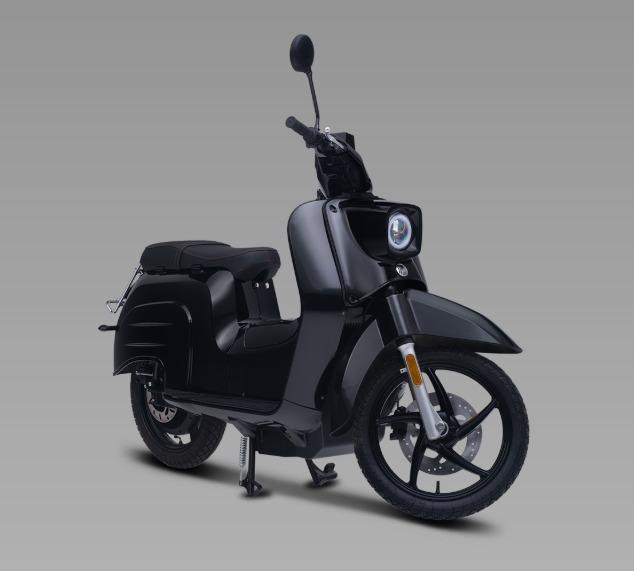 k.A. 50er: L1e, 1 Batterie, Farbe: schwarz