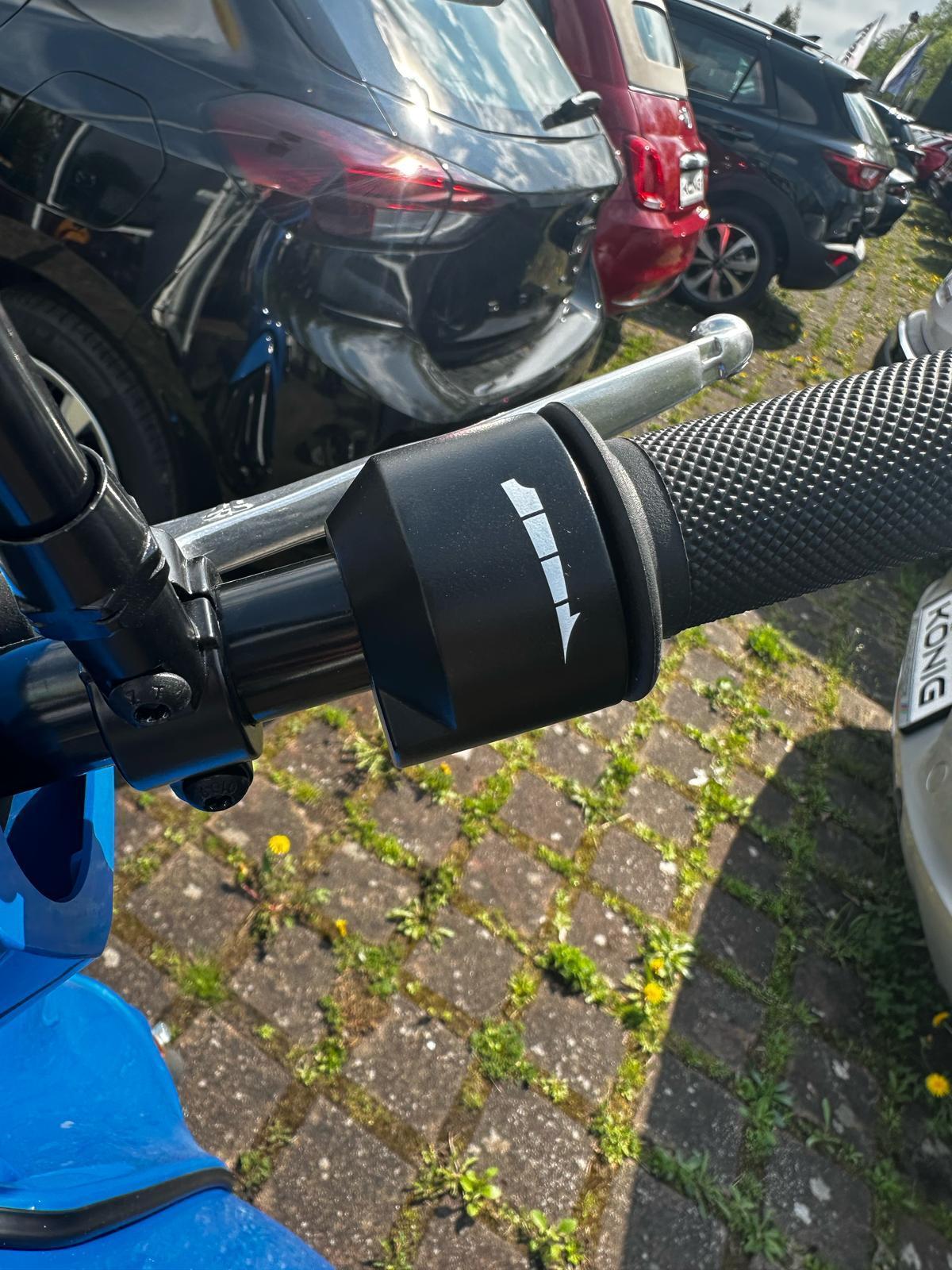 Fahrzeug-Bild 6