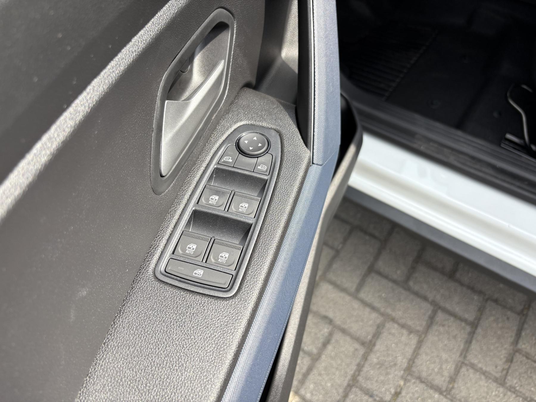 Fahrzeug-Bild 13
