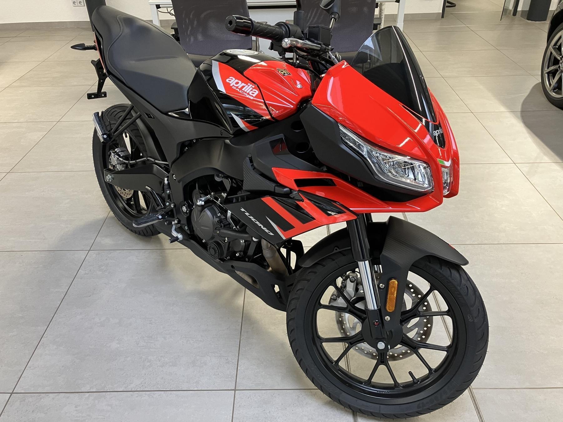 Aprilia TUONO 125 E5 APRILIA BLACK  