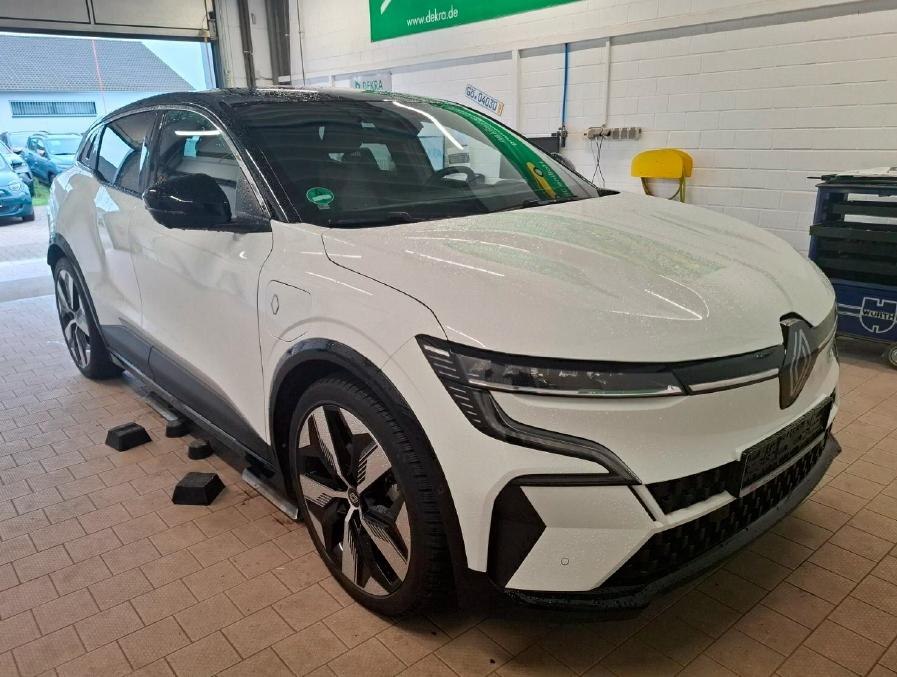 Renault Megane E-Tech 220 Techno