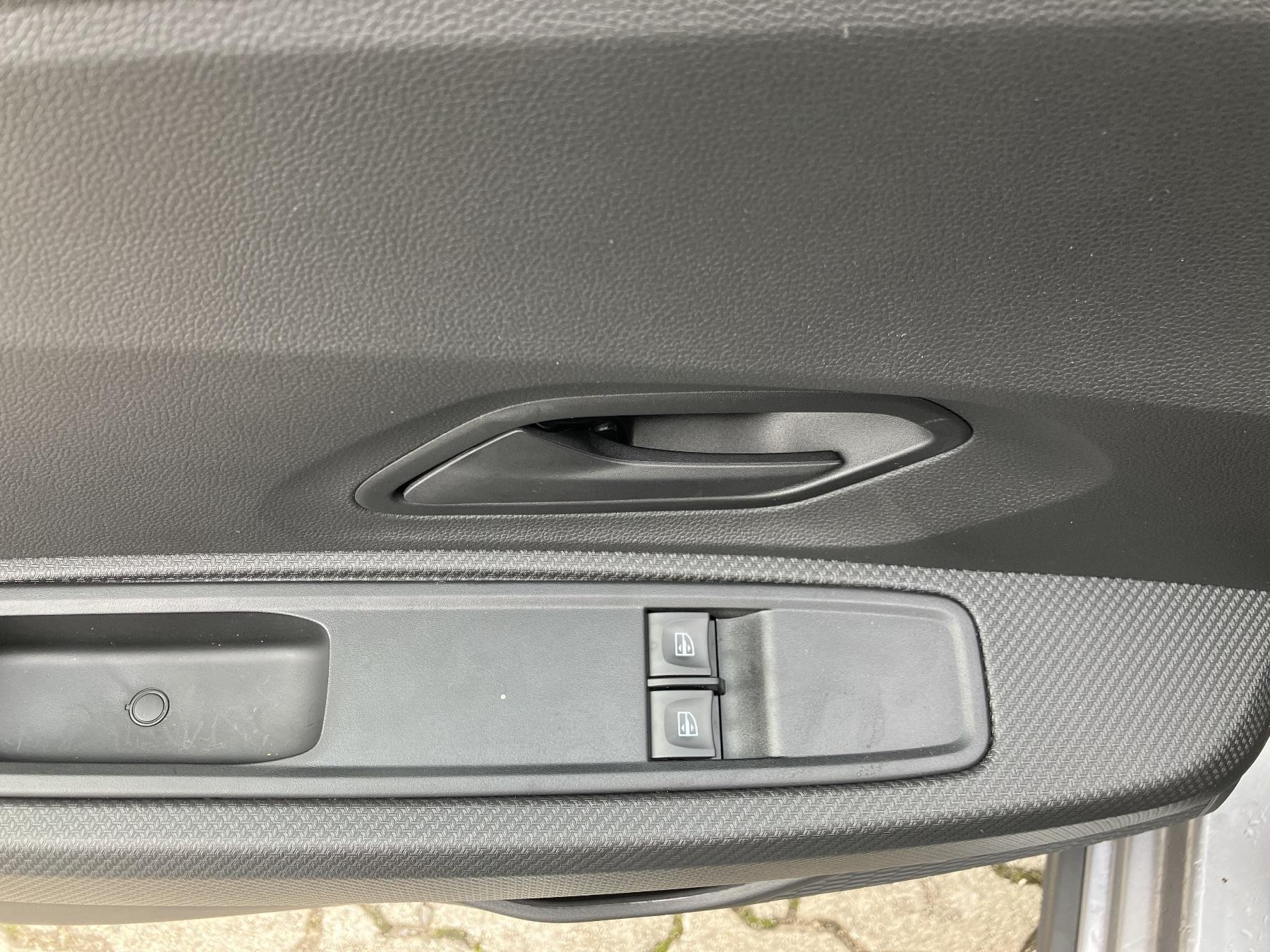 Fahrzeug-Bild 13