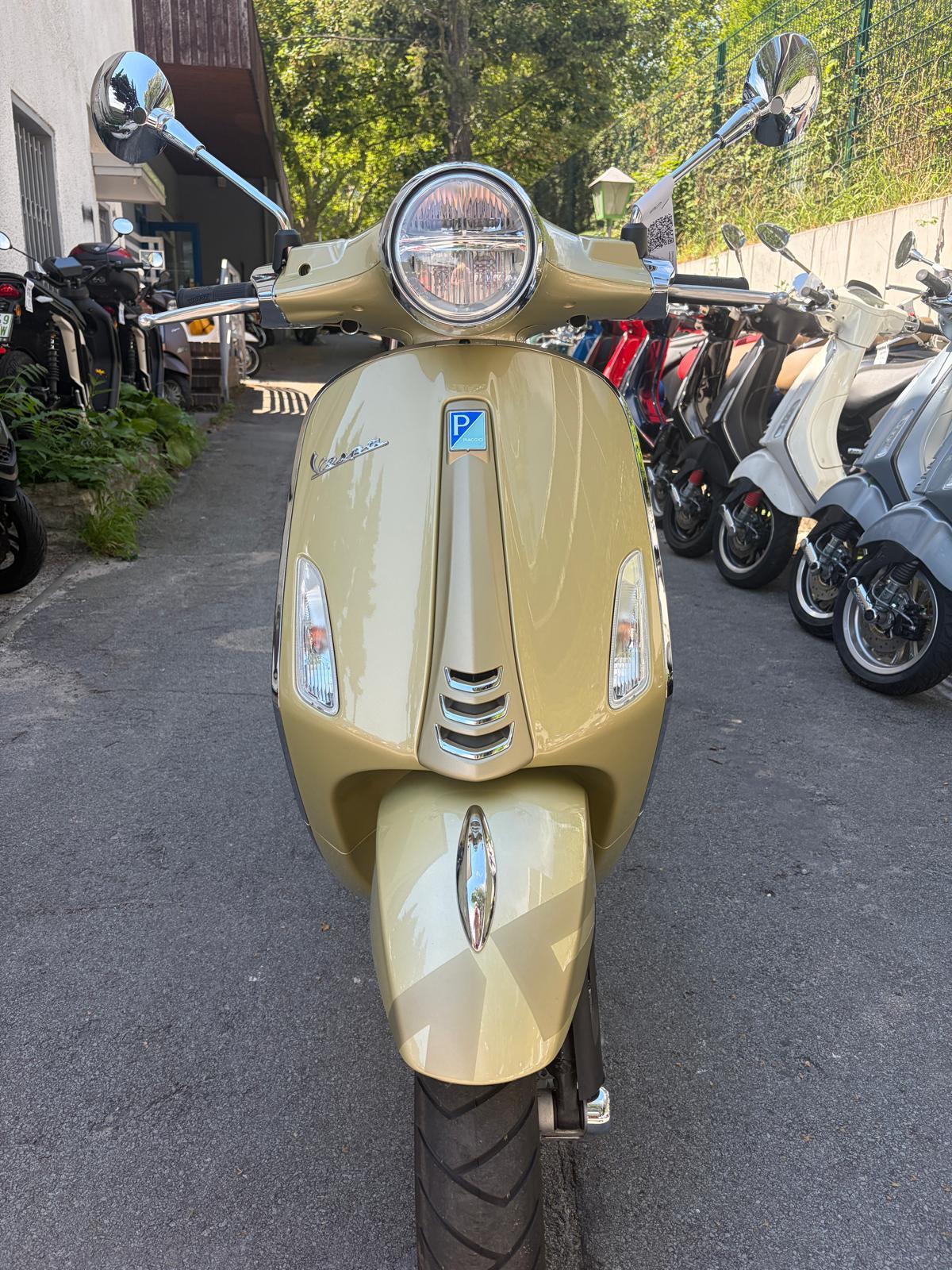 Vespa Primavera S 50 75 Jahre Limitiert