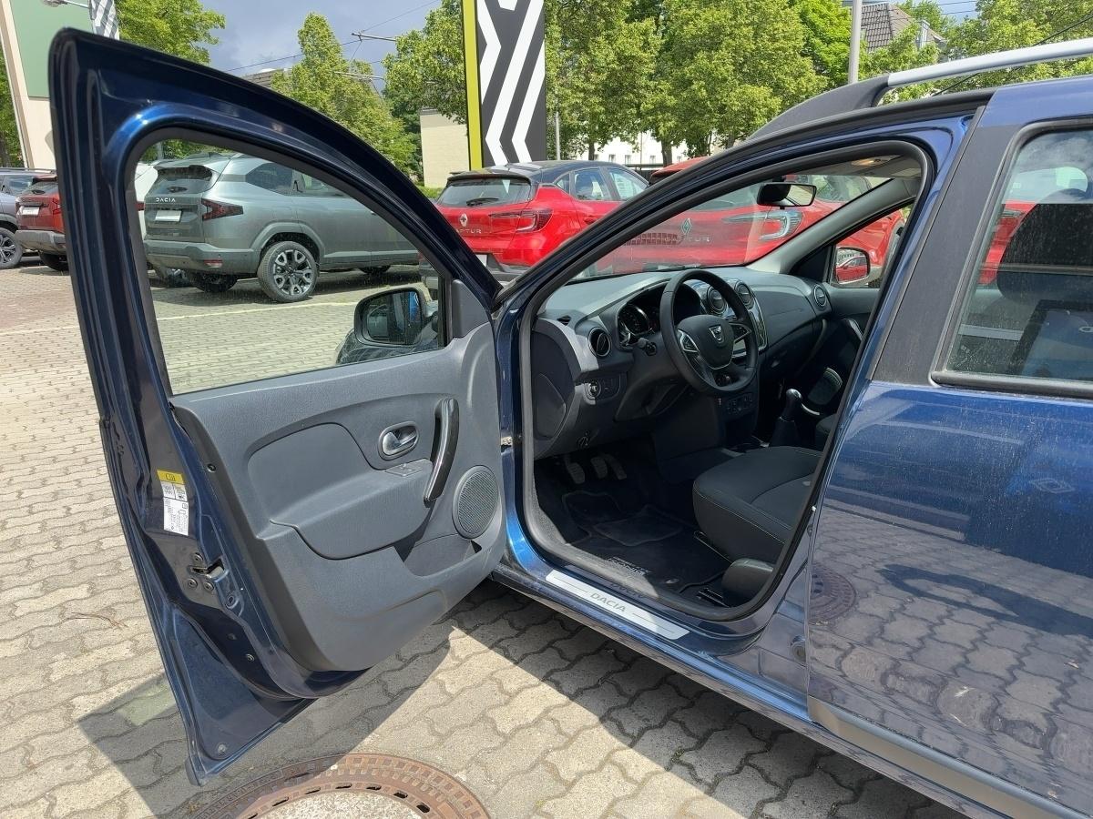 Fahrzeug-Bild 12