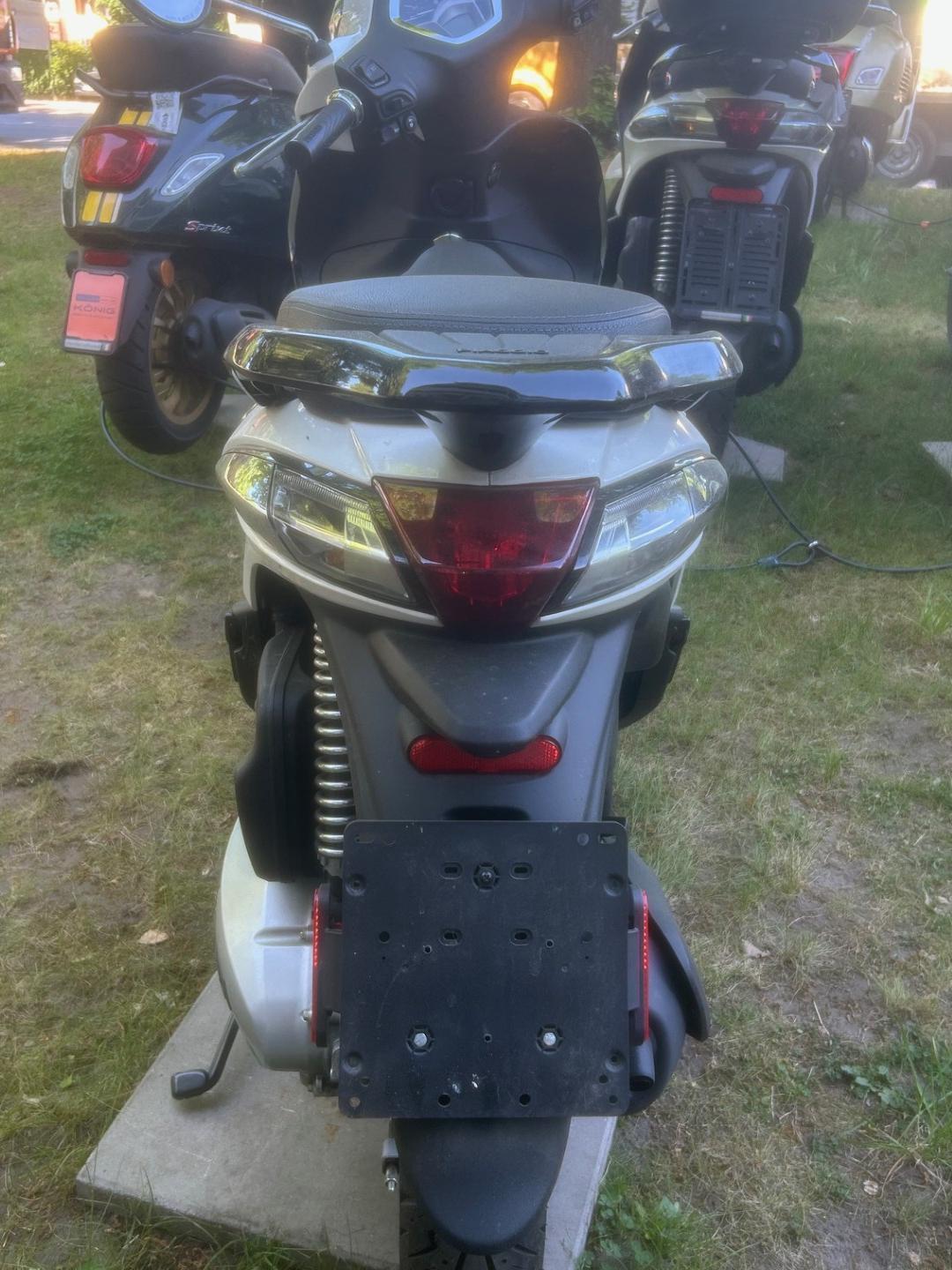Fahrzeug-Bild 2