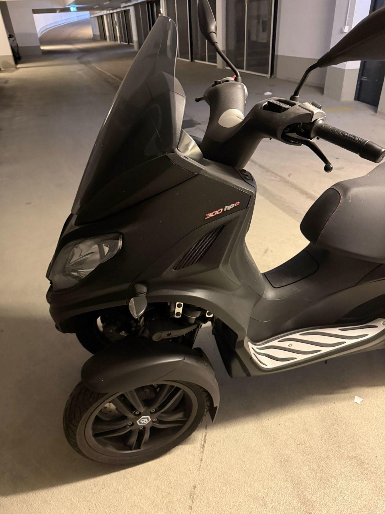 Piaggio 300 HPE