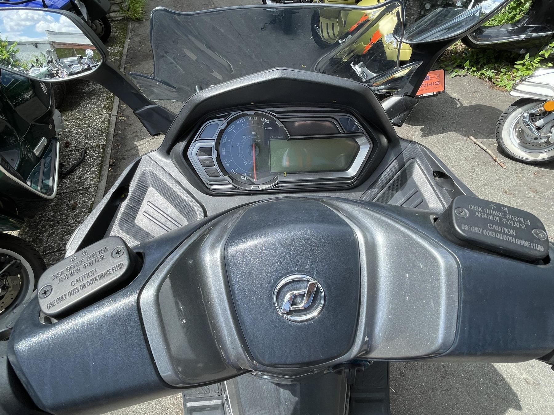 Fahrzeug-Bild 9