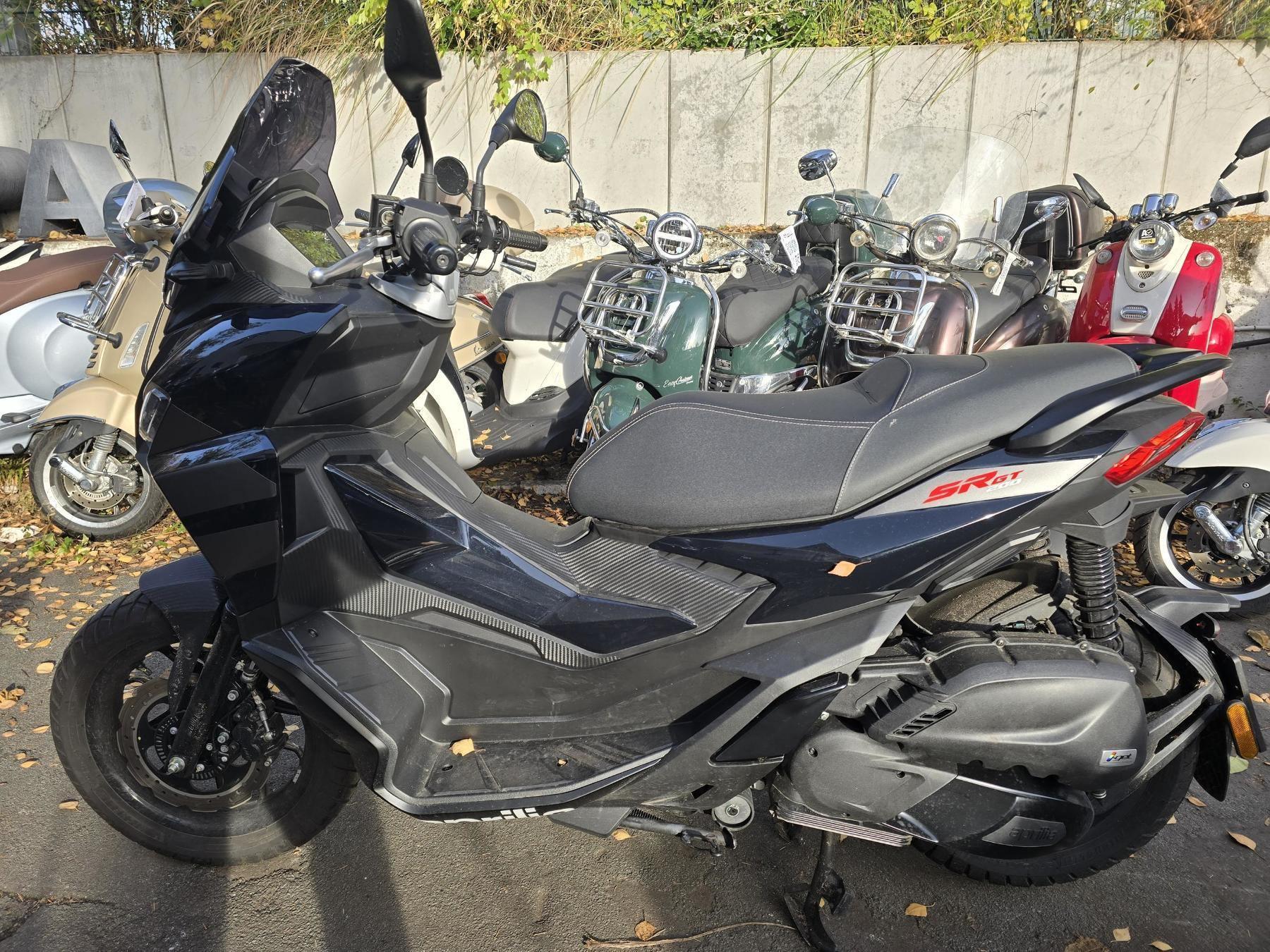 Aprilia SR GT 200 ABS