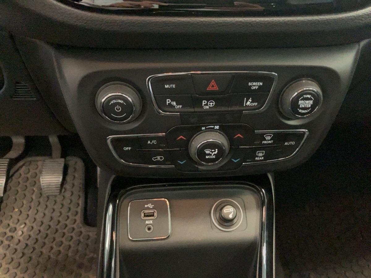 Fahrzeug-Bild 12