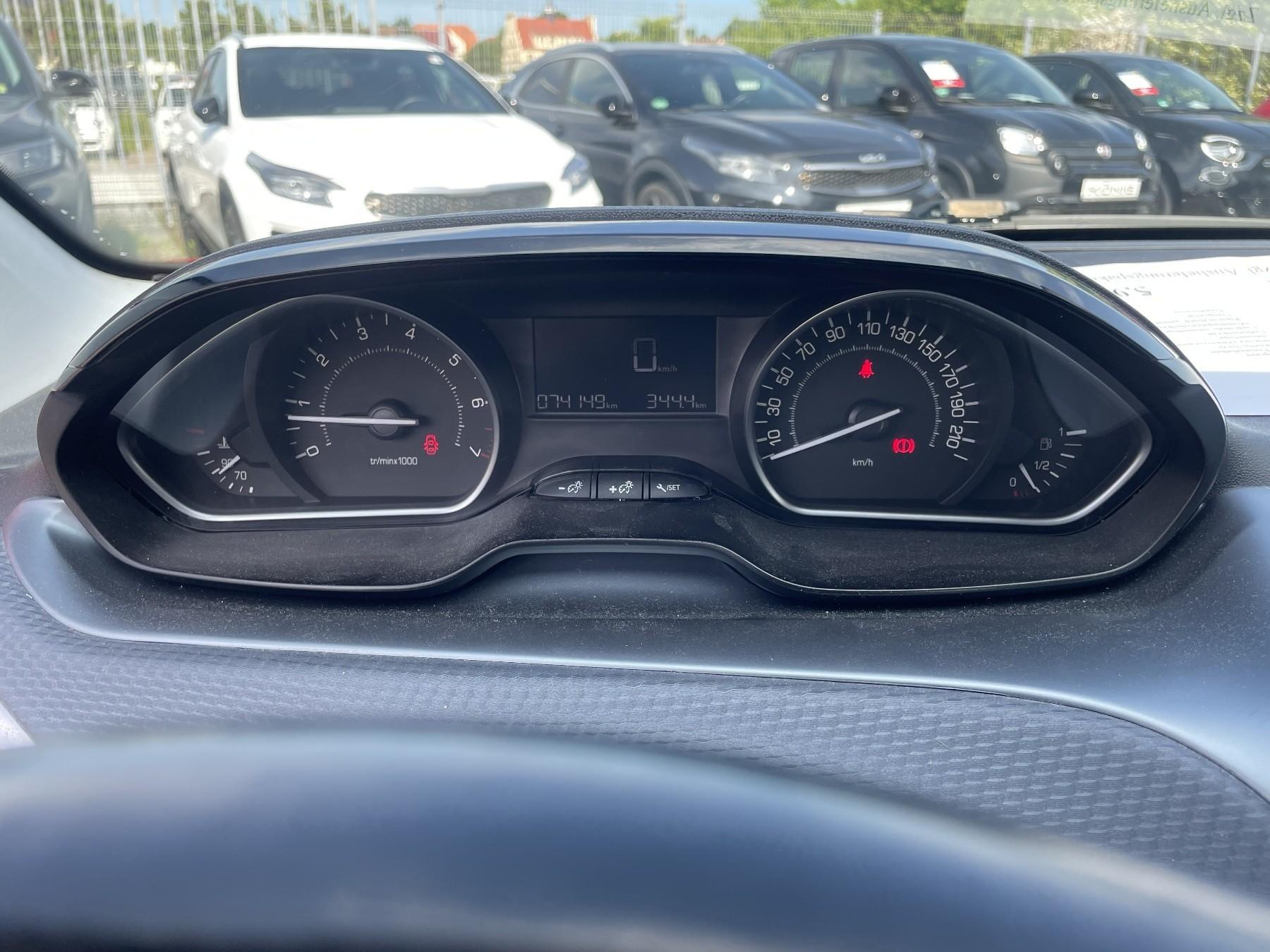 Fahrzeug-Bild 12