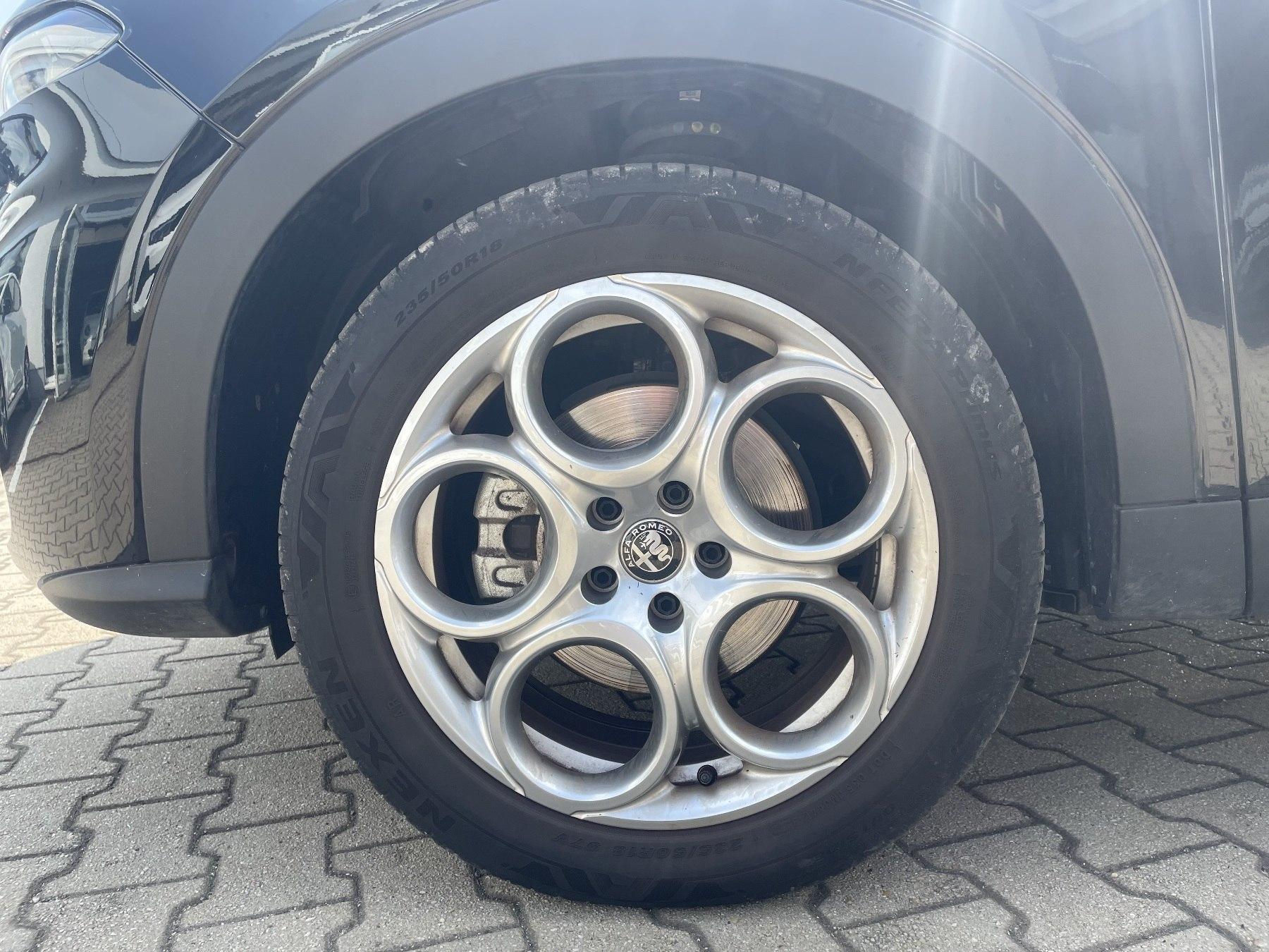 Fahrzeug-Bild 16