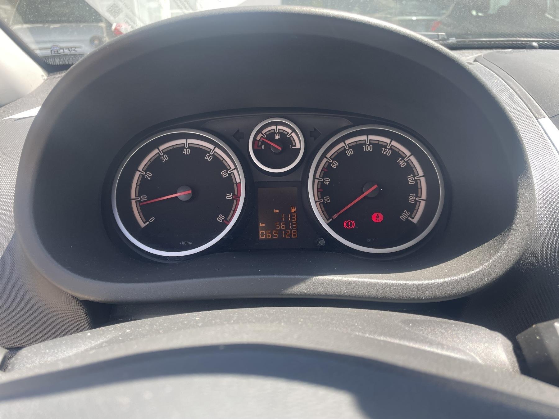 Fahrzeug-Bild 12