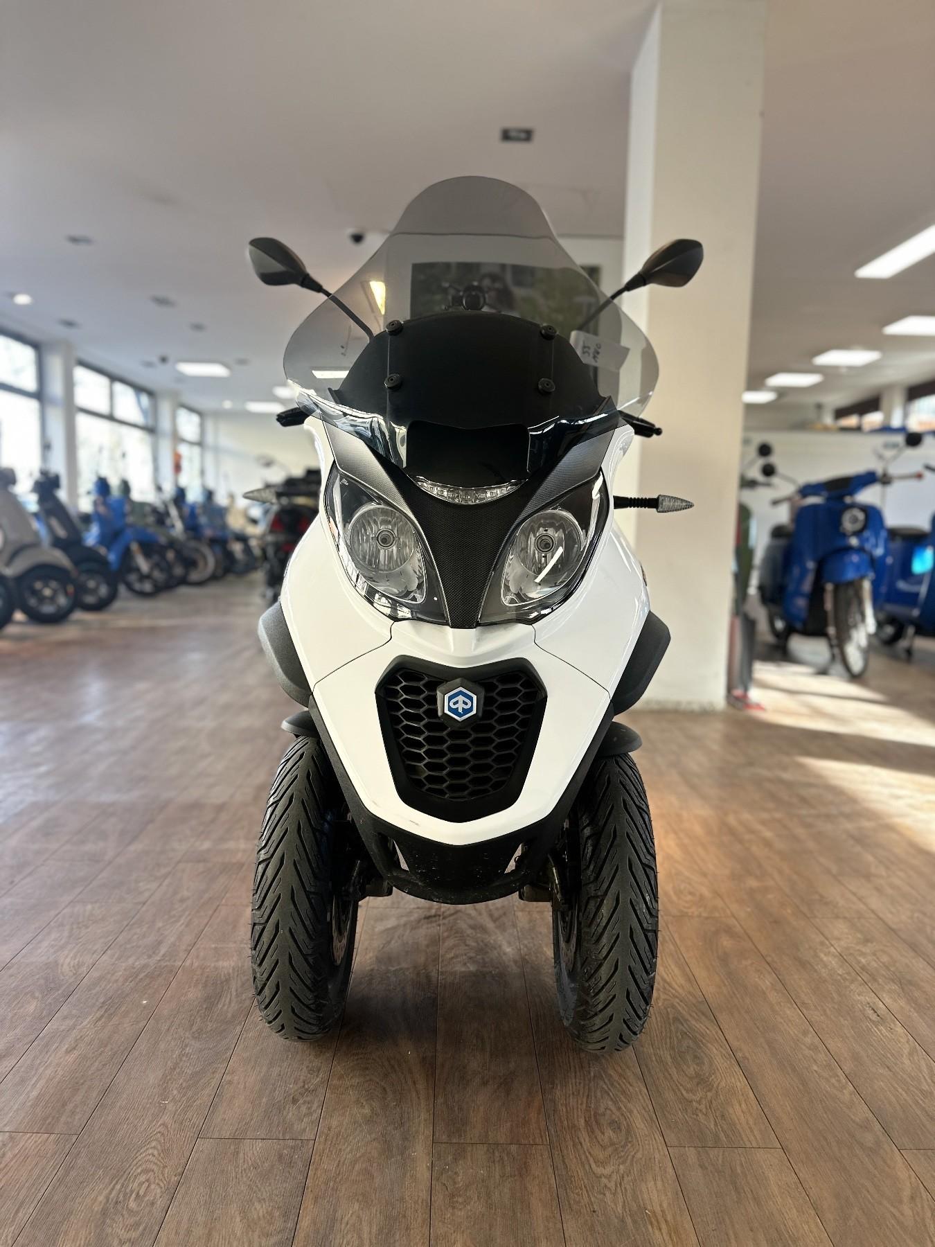 Piaggio MP3 500 HPE ABS LED Topcase