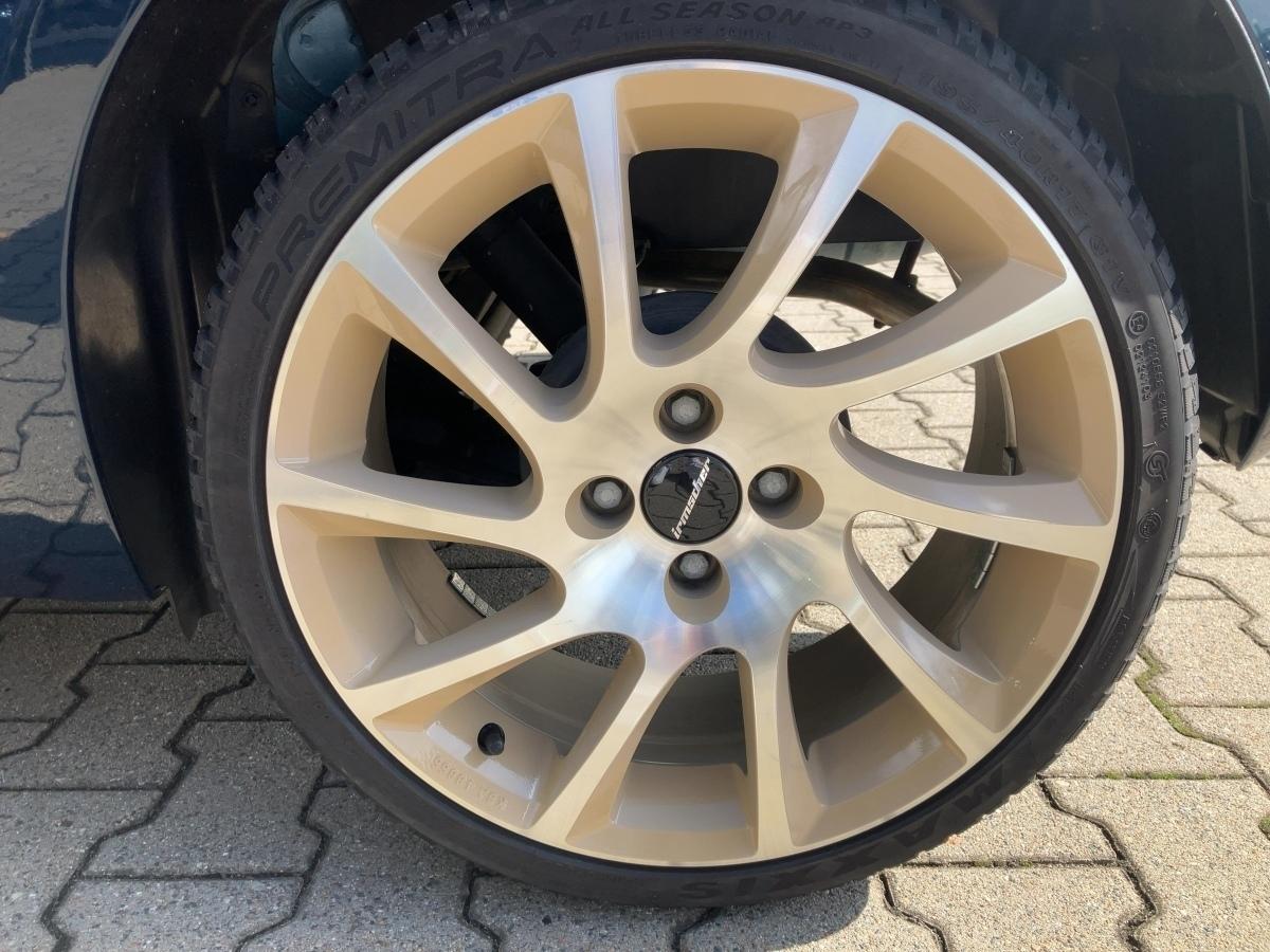 Fahrzeug-Bild 12