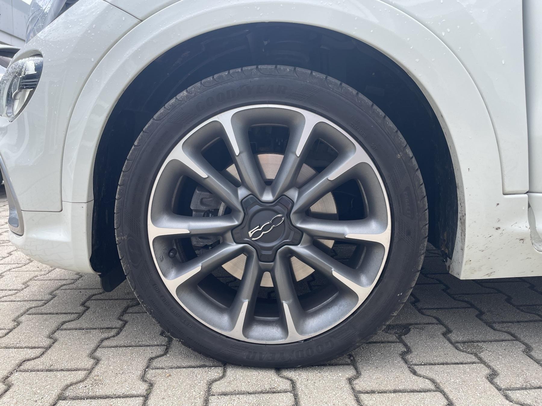Fahrzeug-Bild 17