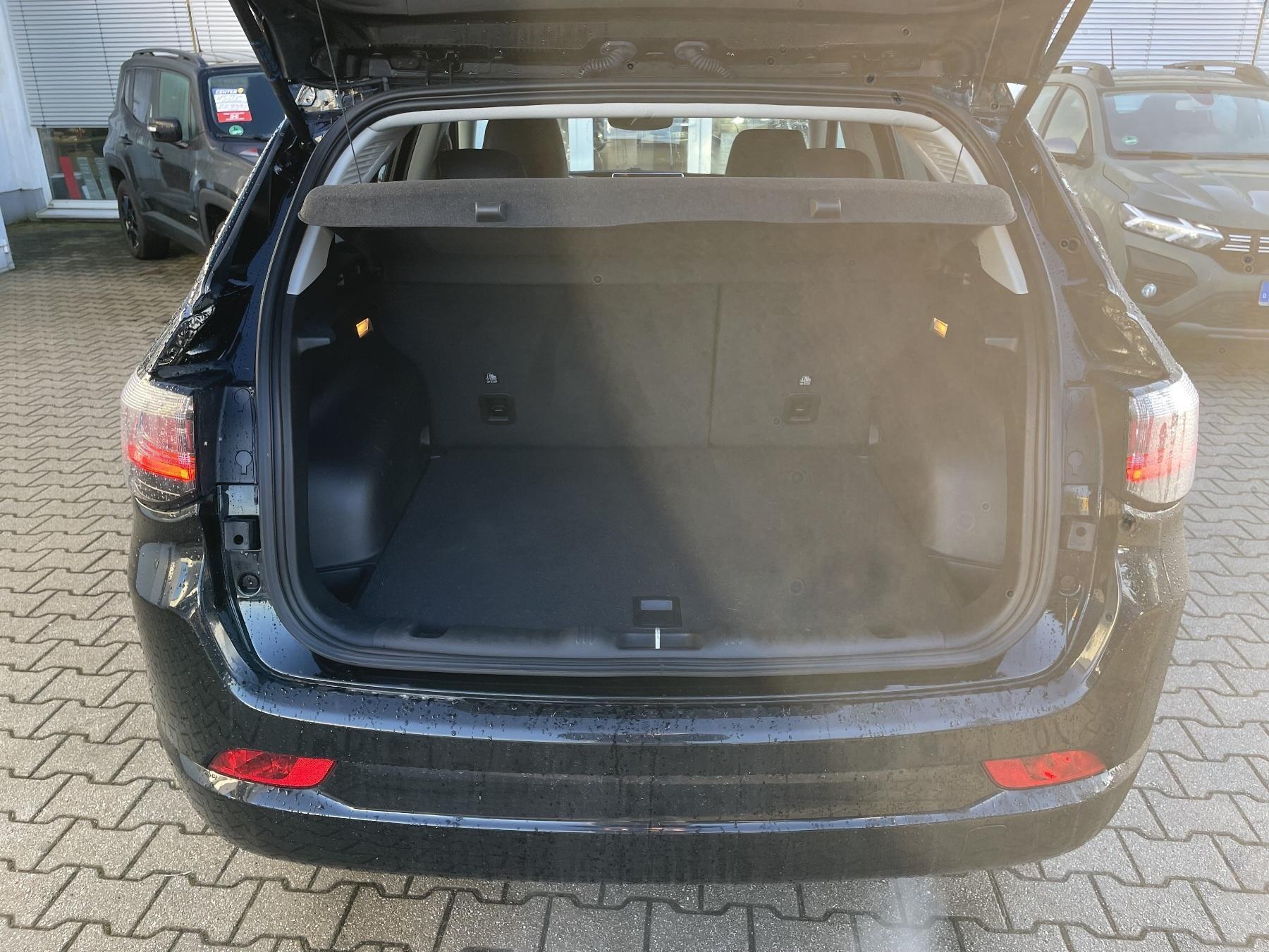 Fahrzeug-Bild 14