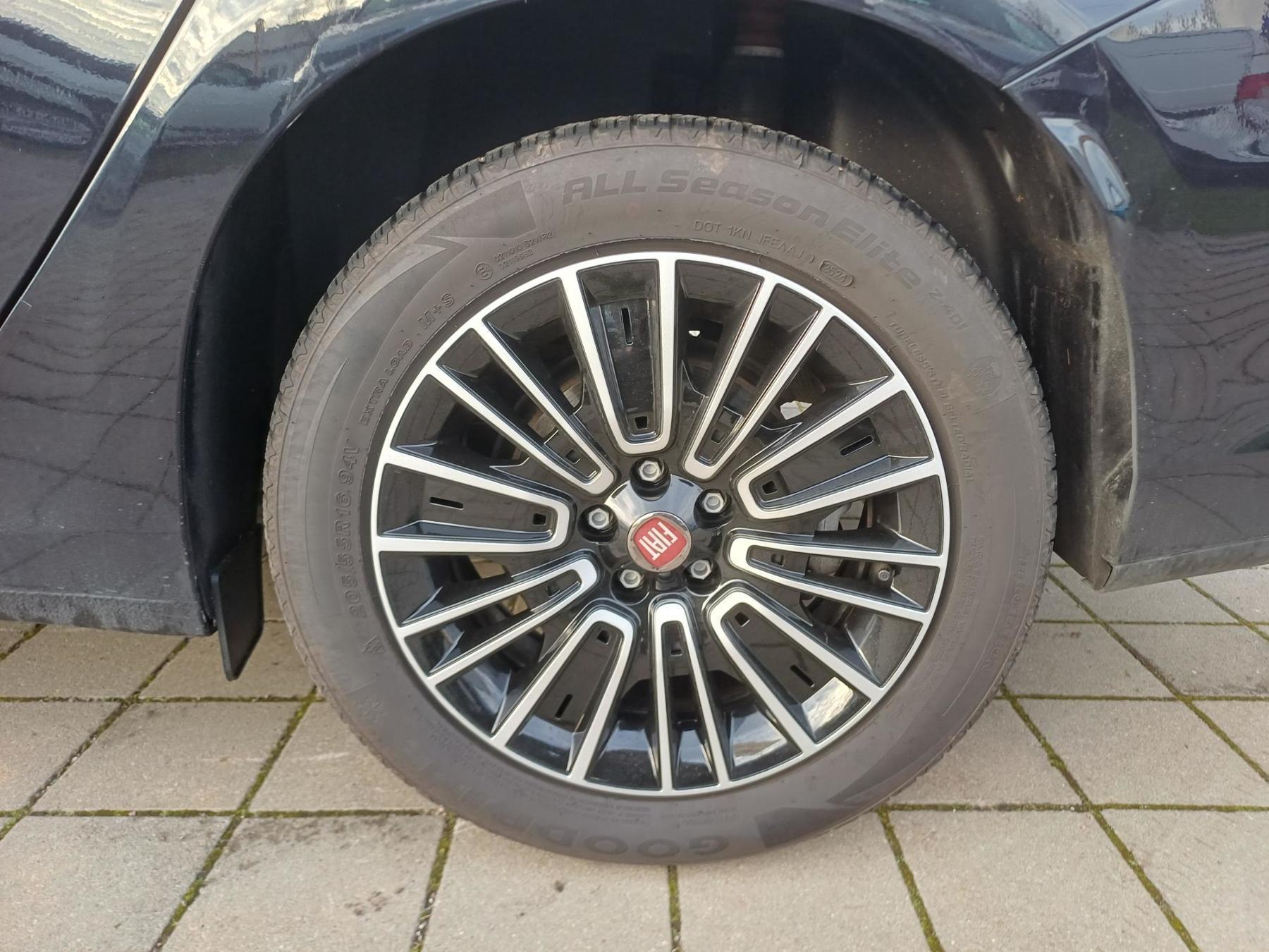 Fahrzeug-Bild 6
