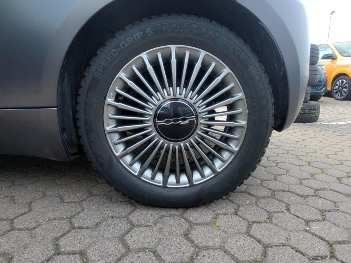 Fahrzeug-Bild 12