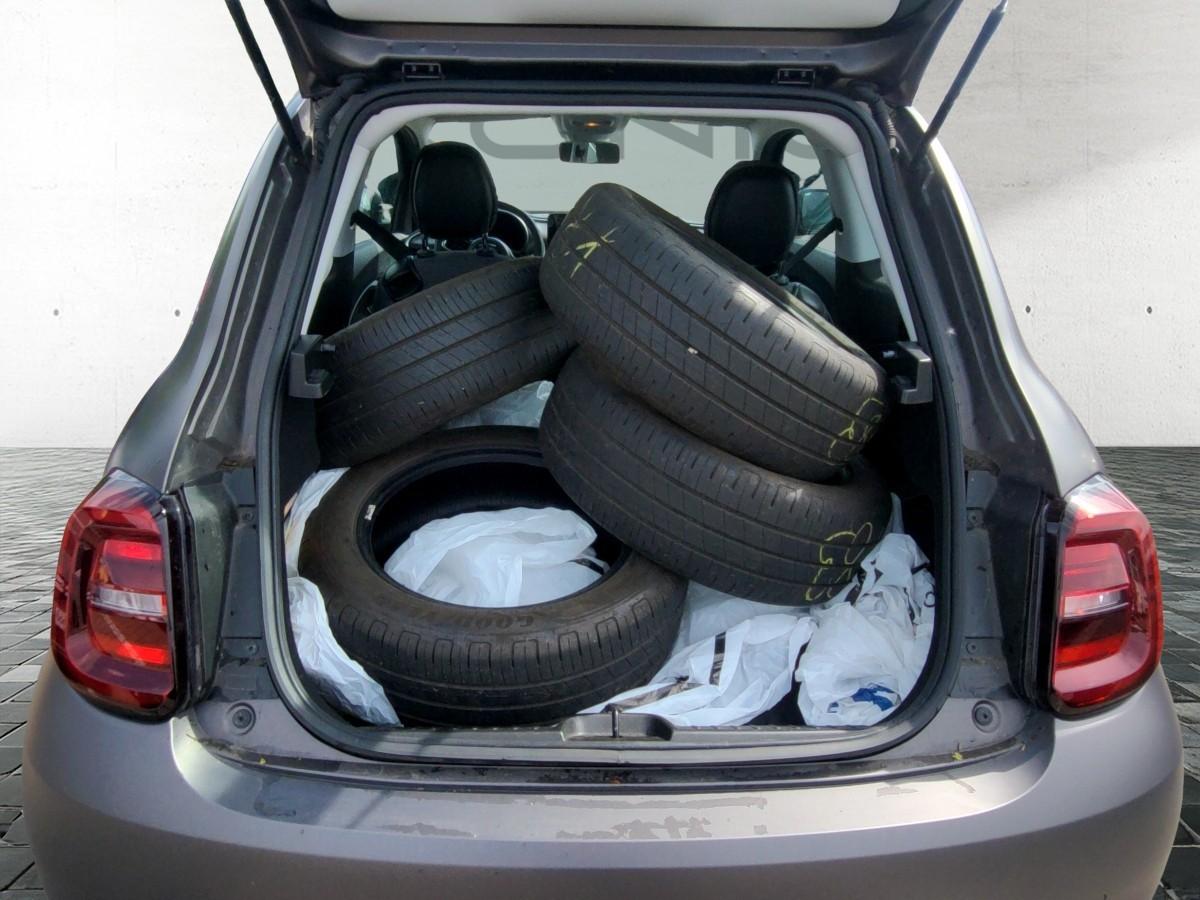 Fahrzeug-Bild 6