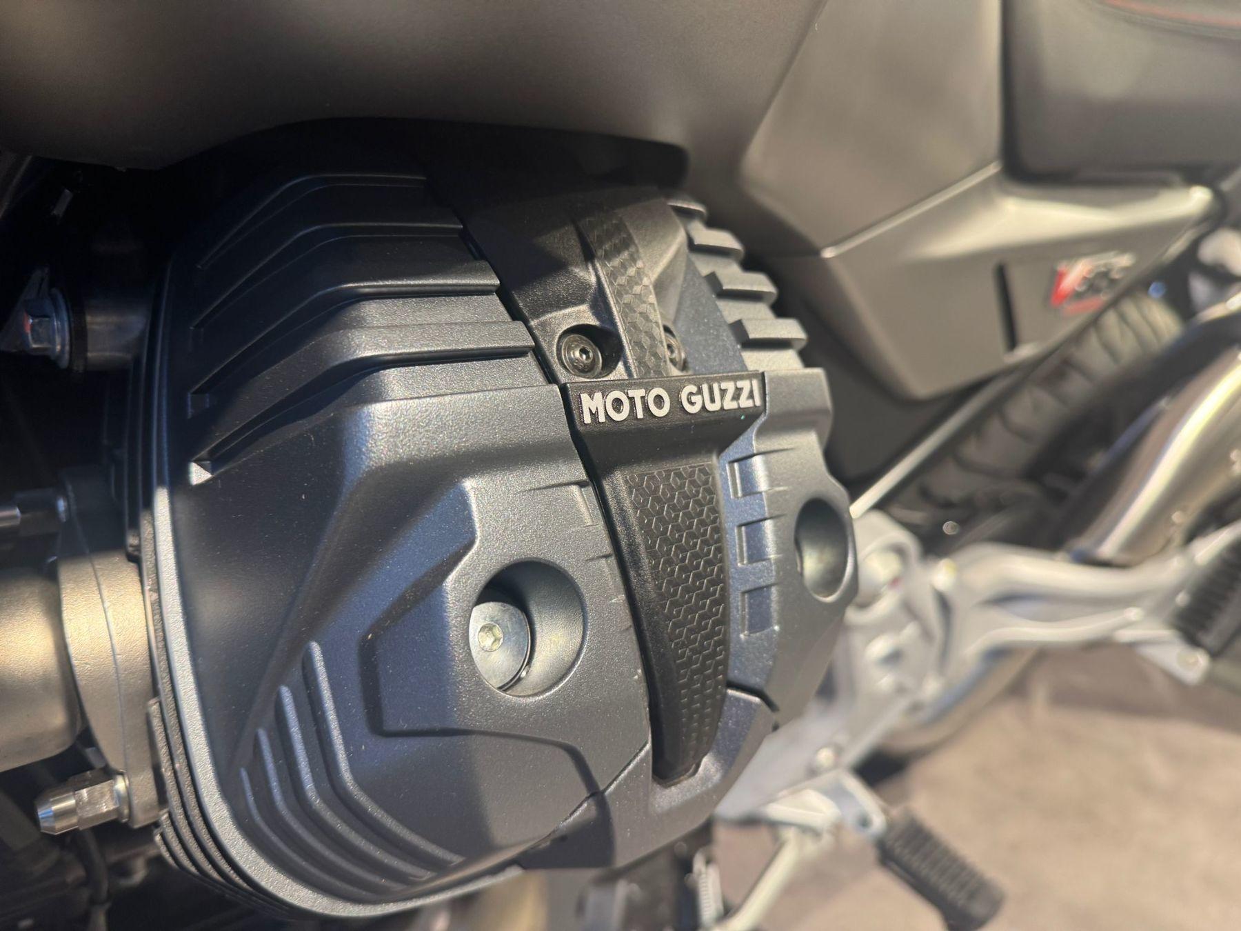 Moto Guzzi V85 E5+ STRADA GRIGIO BRERA  