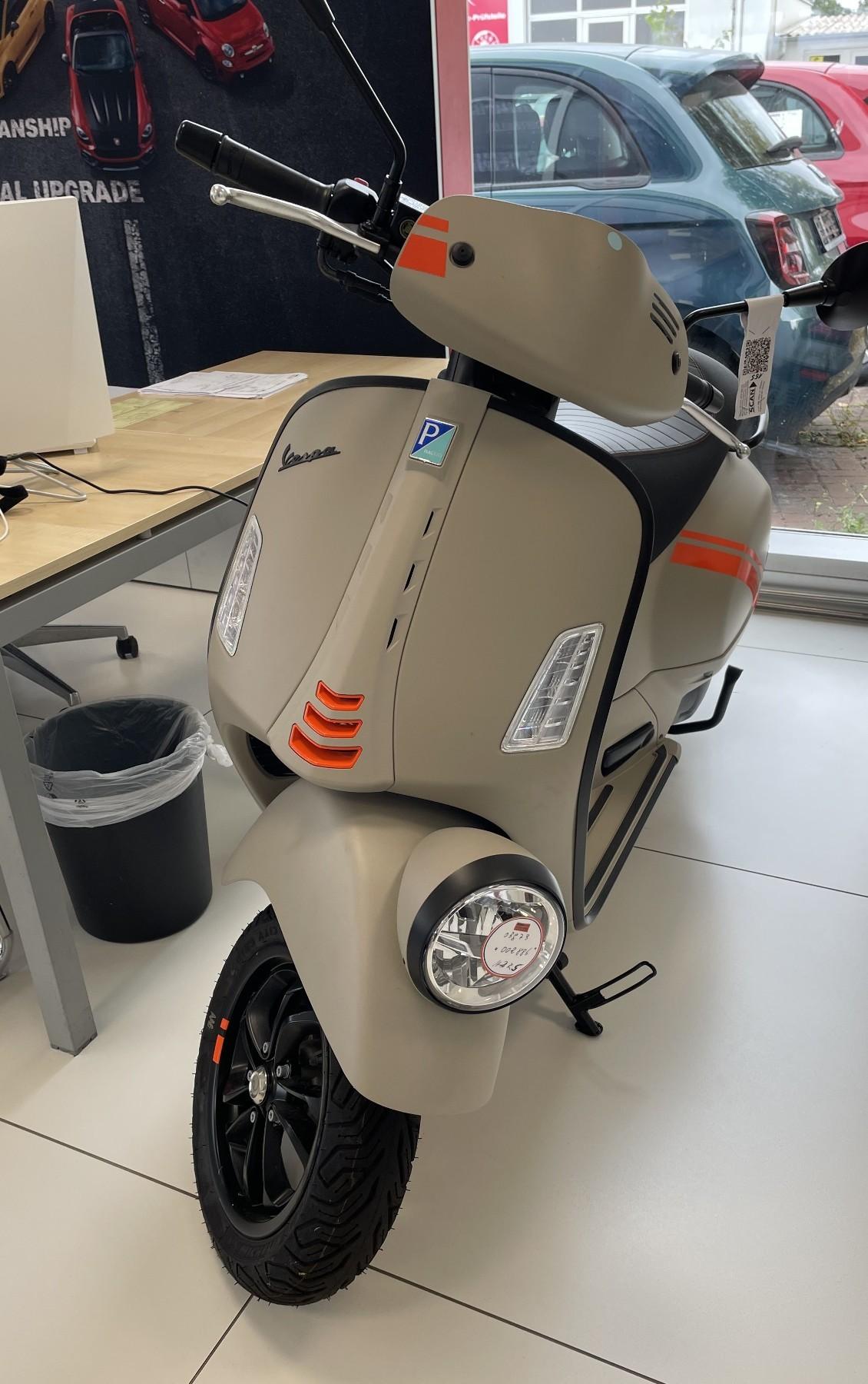 Vespa VESPA GTV 300 E5 BEIGE AVVOLGENTE Q03