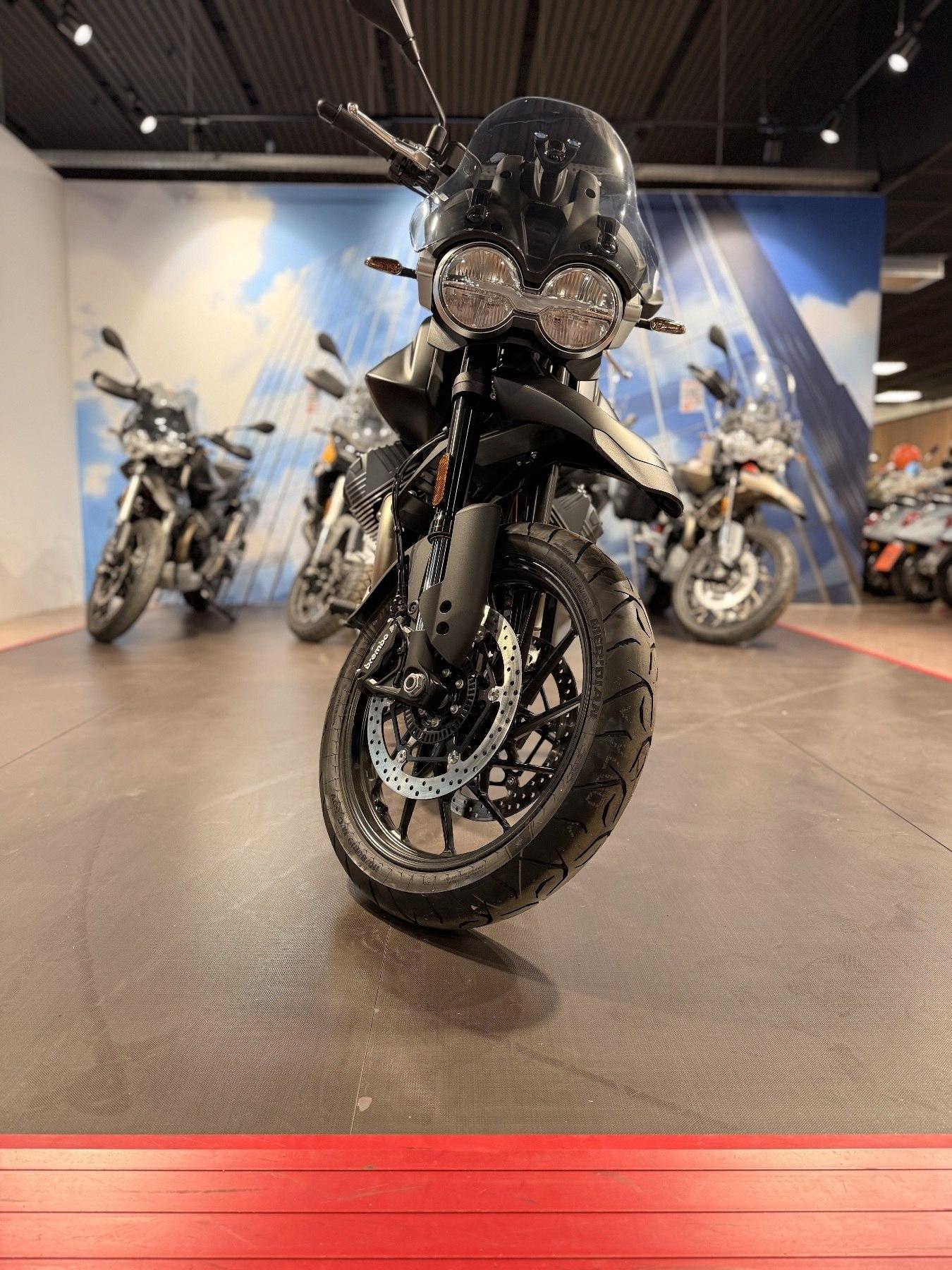 Moto Guzzi V85