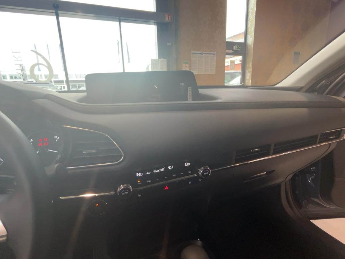 Fahrzeug-Bild 11