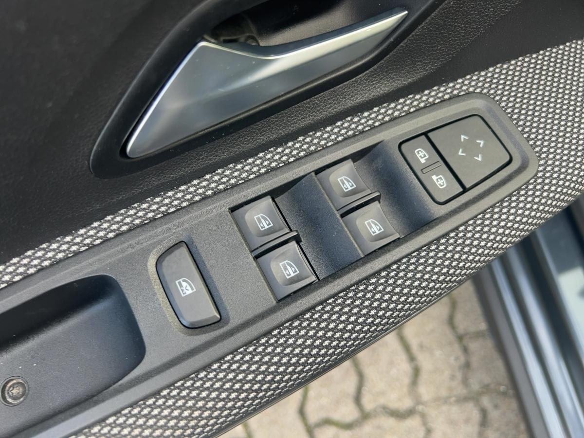 Fahrzeug-Bild 13