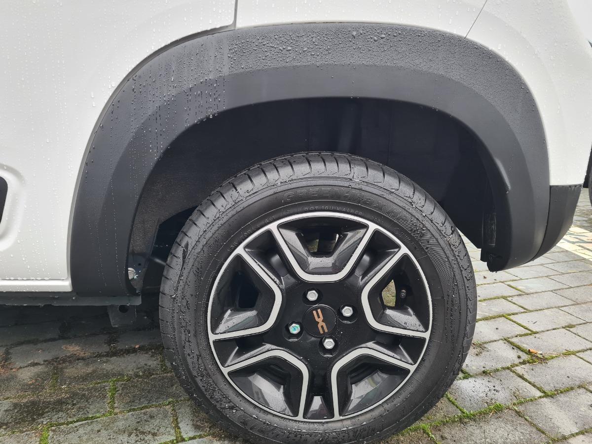 Fahrzeug-Bild 14