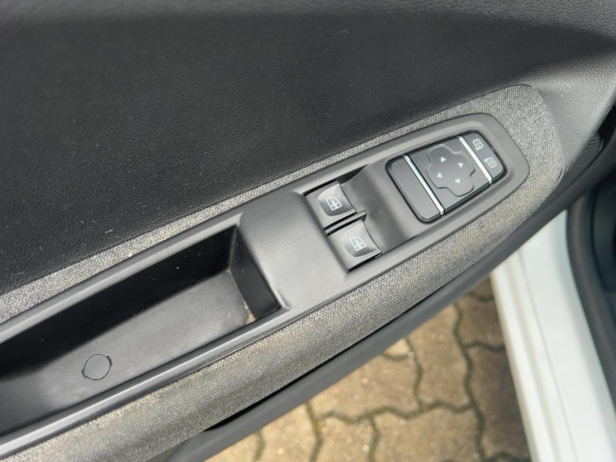 Fahrzeug-Bild 13
