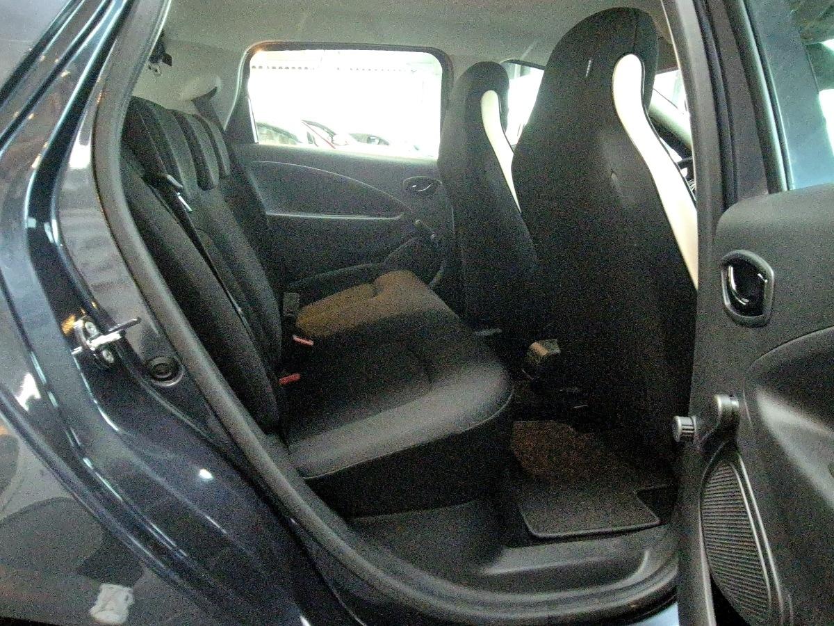 Fahrzeug-Bild 8