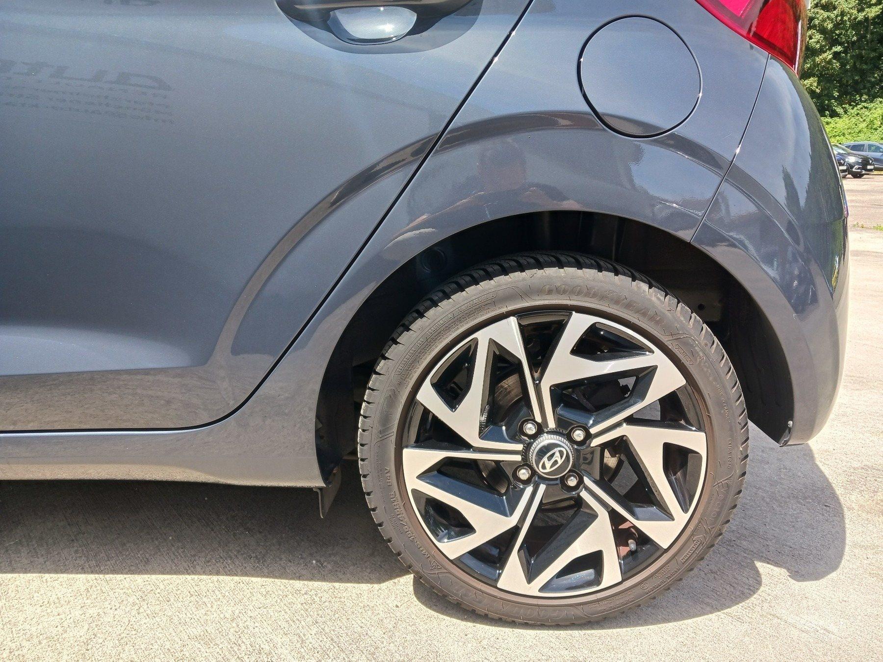 Fahrzeug-Bild 13