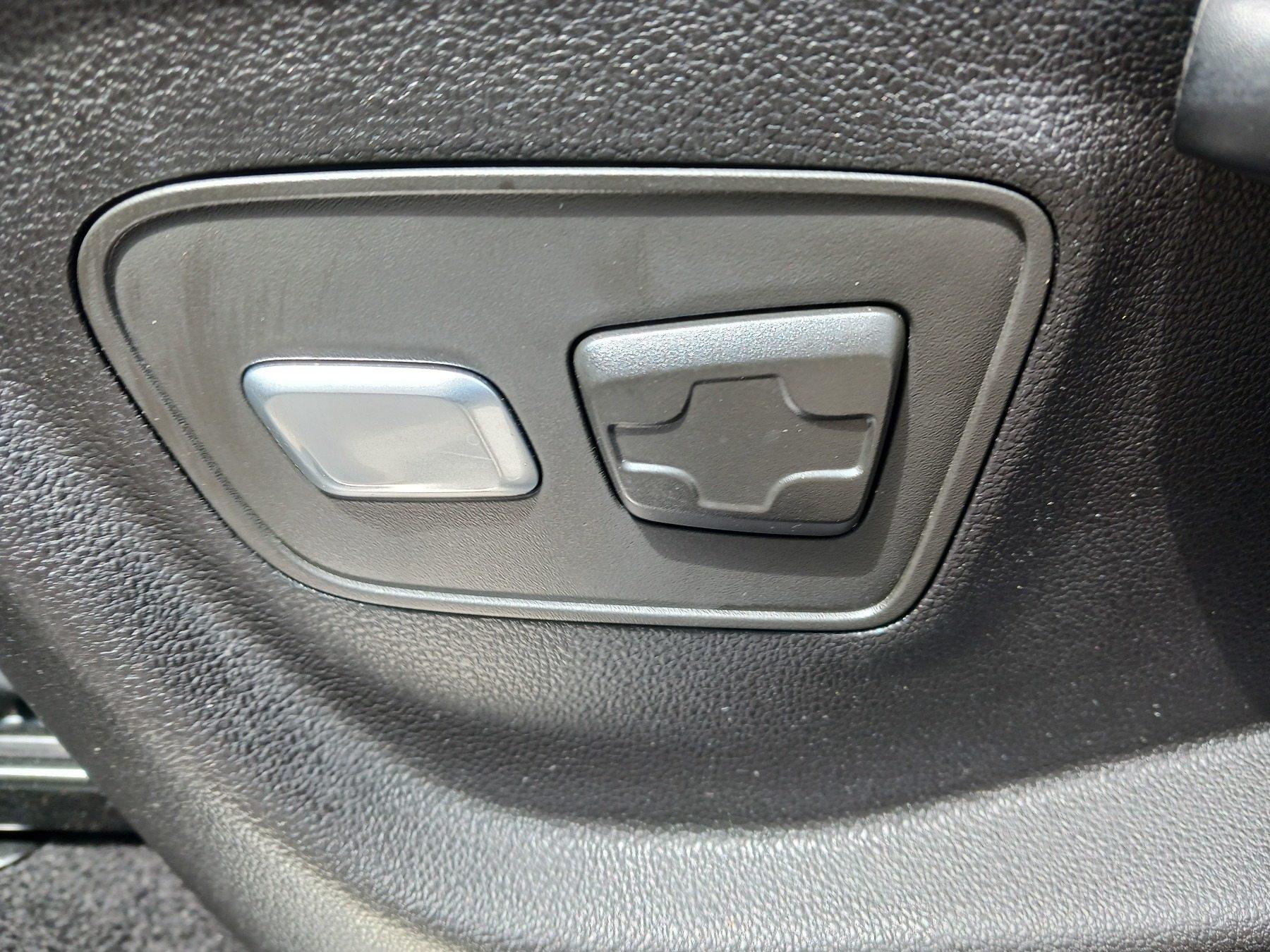 Fahrzeug-Bild 12