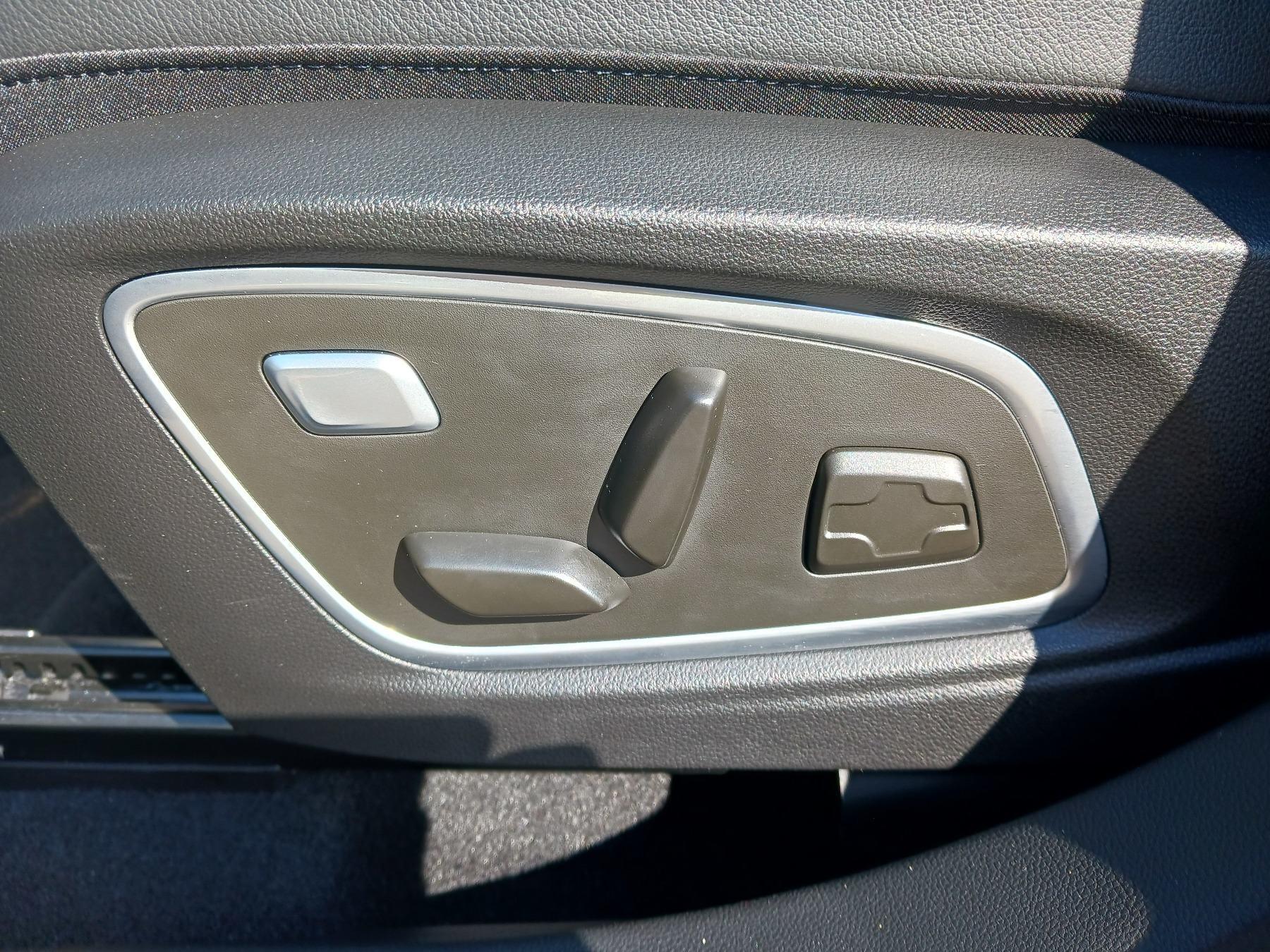 Fahrzeug-Bild 12