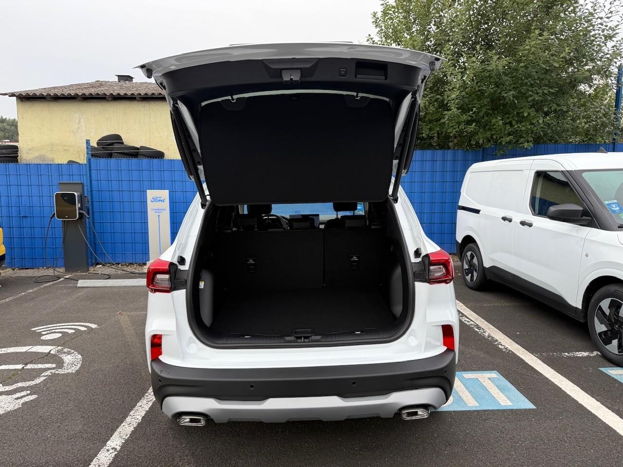 FORD ACTIVE X 2,5l PHEV 243PS Automatik FORD ACTIVE X 2,5l PHEV 243PS Automatik